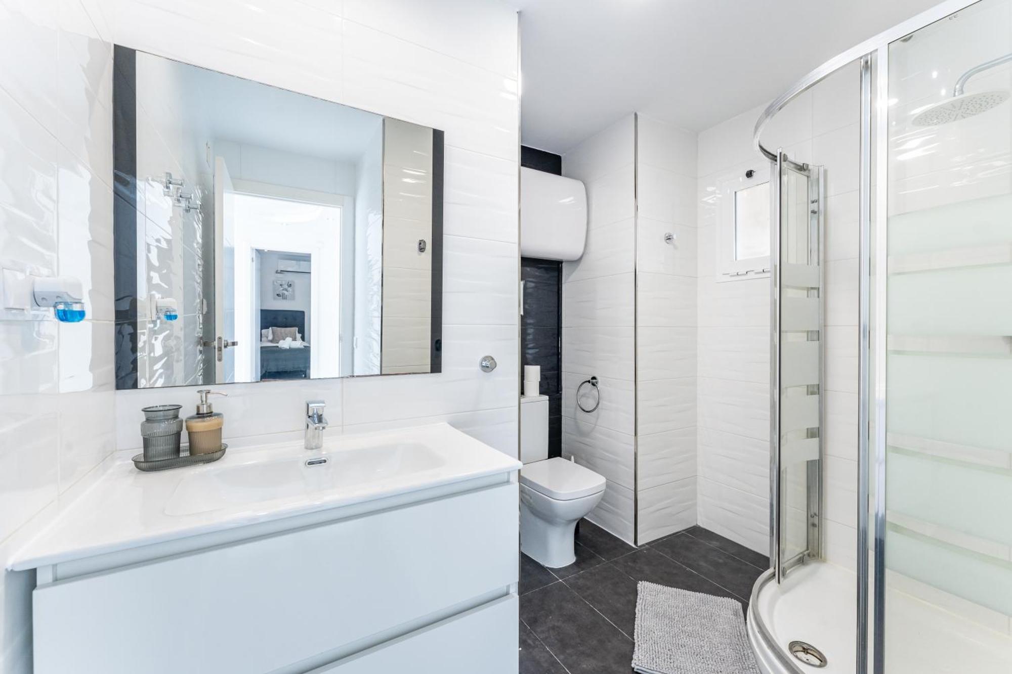 Vb Beachfront The Pearl 2bdr Apartment