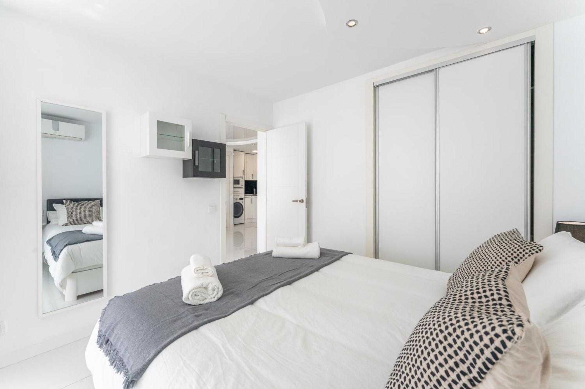 Apartment Vb Beachfront The Pearl 2bdr